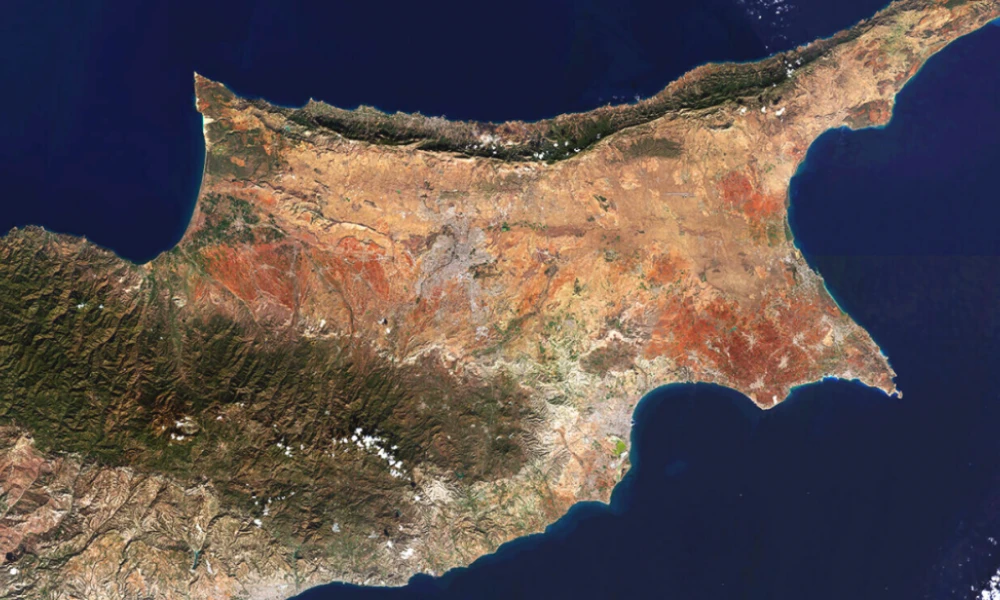 Η Βρετανία απολογήθηκε στην Κύπρο για τον “κουτσουρεμένο” χάρτη που δημοσίευσε